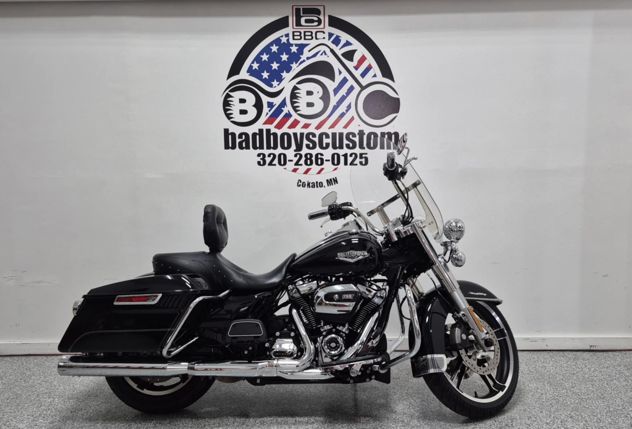 2017 HARLEY DAVIDSON FLHR ROAD KING